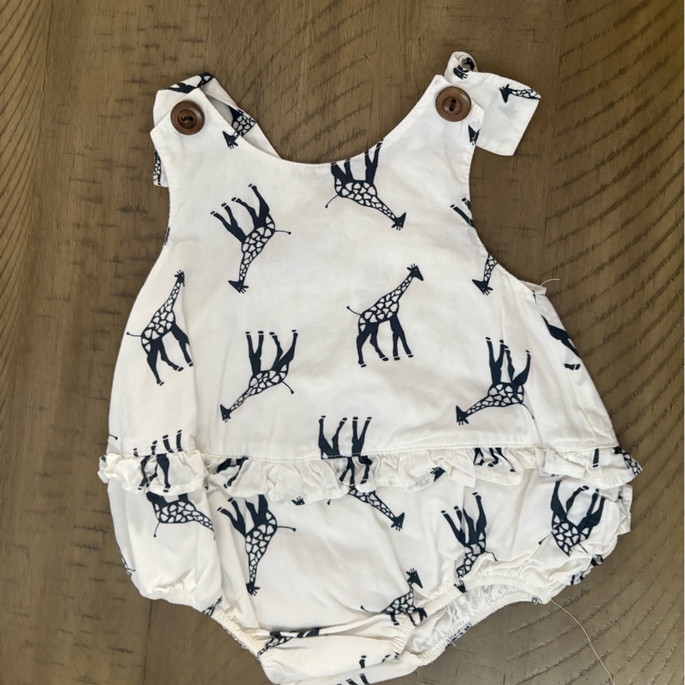 Giraffe Print Kids Romper white and blue ruffles girls 6M blueberi boulevard